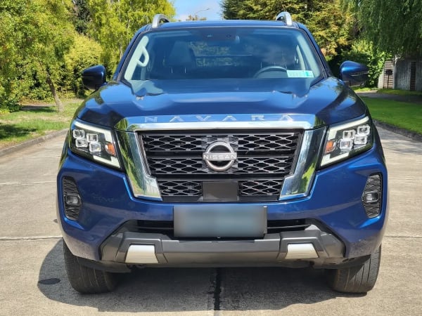 NISSAN NAVARA 2.3 Dc Platinum At 4x4 Diesel año 2024