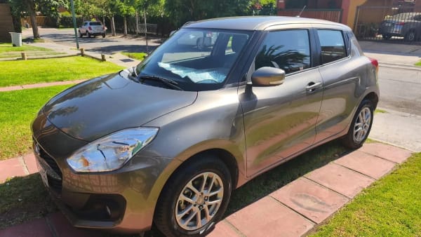 SUZUKI SWIFT 1.2 Glx Plus Mt año 2024 SUZUKI SWIFT 1.2 Glx Plus Mt año 2024