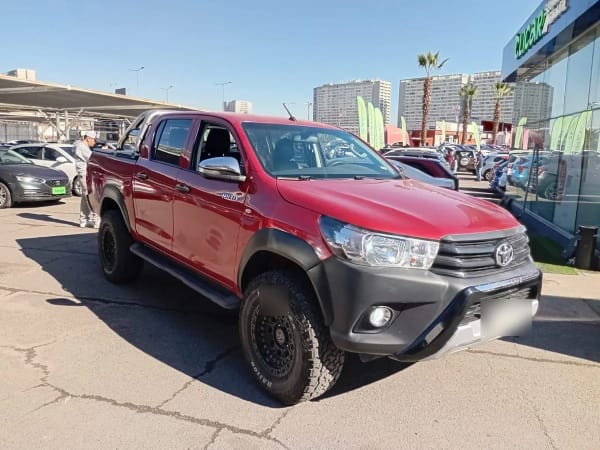 Toyota Hilux 2.4 Dx Diesel 4x4 Dob. Cab. 7ab Mt 4p año 2023