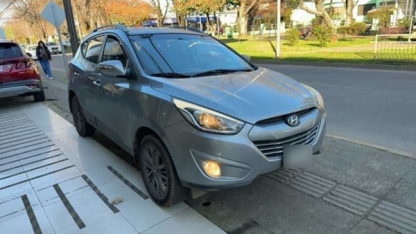 Hyundai Tucson 2.0 Gl 2wd Lm Pe Ac 2ab At 5p año 2016