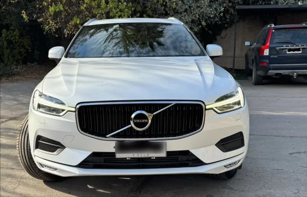 VOLVO XC60 2.0 D4 Momentum At 4x4 Diesel año 2019 VOLVO XC60 2.0 D4 Momentum At 4x4 Diesel año 2019
