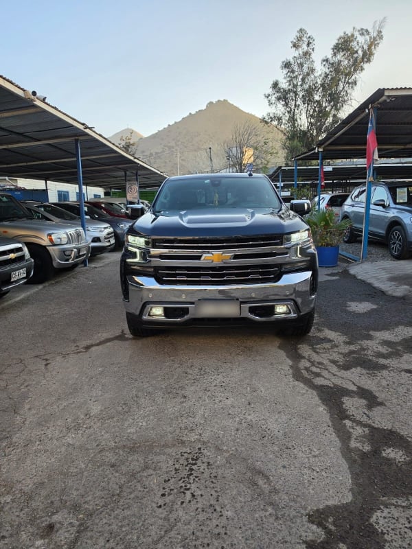 CHEVROLET SILVERADO 5.3 Cc Ltz At 4x4 año 2022 CHEVROLET SILVERADO 5.3 Cc Ltz At 4x4 año 2022
