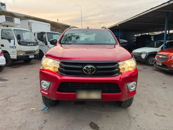 TOYOTA HILUX 2.4 Dx Mt Diesel año 2021