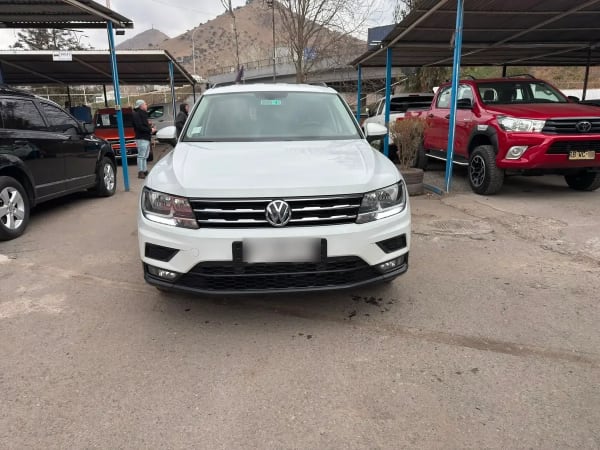 VOLKSWAGEN TIGUAN 2.0 Tdi Limited 4m 150hp At 4x4 Diesel año 2019 VOLKSWAGEN TIGUAN 2.0 Tdi Limited 4m 150hp At 4x4 Diesel año 2019