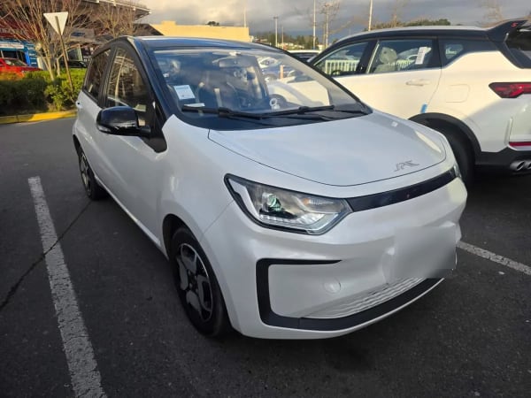 JAC E-Js1 Electrico Luxury 4x2 At 5p año 2025