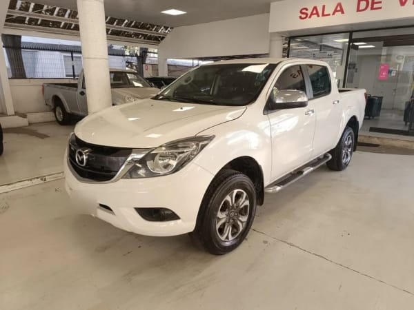 Mazda Bt-50 Dcab 4x4 2.2 Mt año 2021 Mazda Bt-50 Dcab 4x4 2.2 Mt año 2021