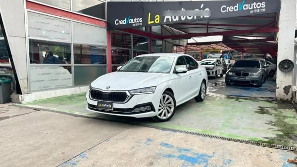 Skoda Octavia 1.4 Tsi Ambition 4x2 Tiptronic At8 5p año 2025 Skoda Octavia 1.4 Tsi Ambition 4x2 Tiptronic At8 5p año 2025