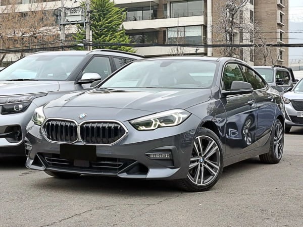 BMW 218 At año 2021