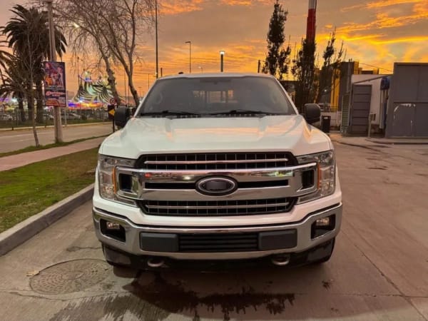FORD F-150 5.0 Xlt Cc At 4x4 año 2019 FORD F-150 5.0 Xlt Cc At 4x4 año 2019