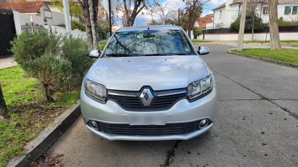 Renault Symbol 1.6 Privilege Mt año 2014