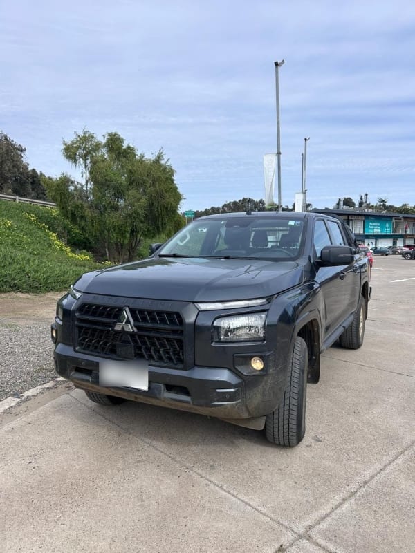 Mitsubishi L200 2.4 Katana Xr Mt 4x2 Diesel año 2025
