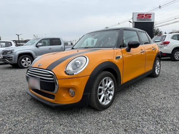 Mini Cooper F55 Cooper 1.5 6mt año 2015 Mini Cooper F55 Cooper 1.5 6mt año 2015