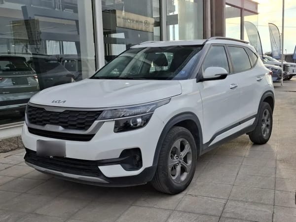Kia Seltos 1.6 Ex 4x2 6mt 5p año 2023 Kia Seltos 1.6 Ex 4x2 6mt 5p año 2023