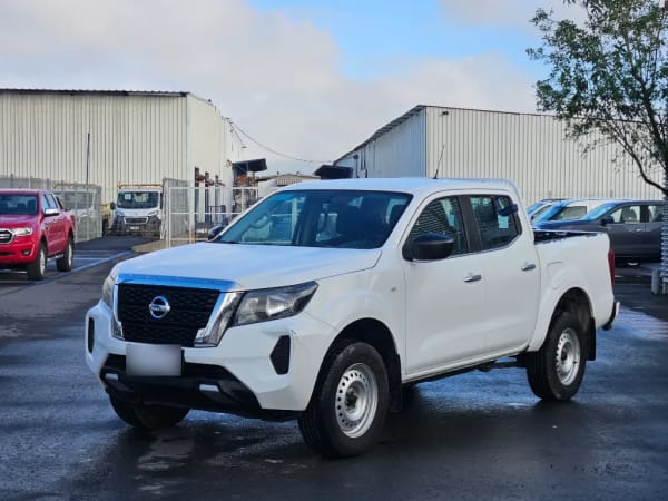 Nissan Navara Dc 4x2 2.3tdi Se año 2023