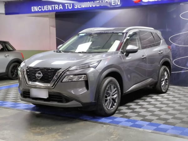 Nissan X-Trail Sense 2.5 At 4x2 3f año 2023 Nissan X-Trail Sense 2.5 At 4x2 3f año 2023