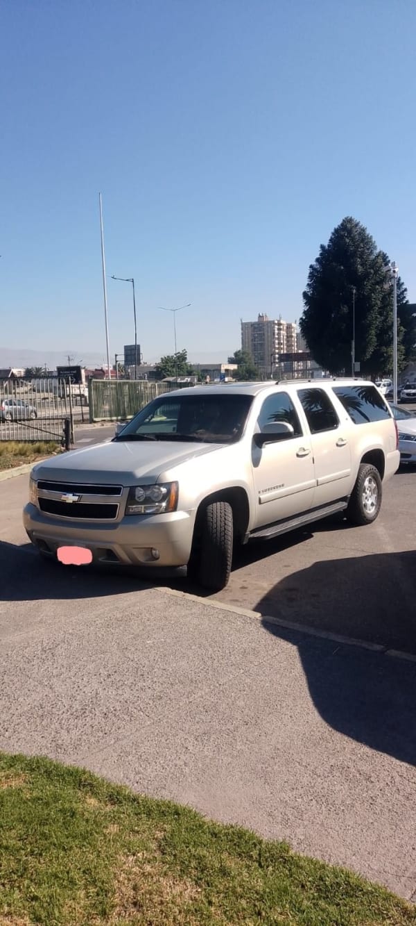 CHEVROLET SUBURBAN 5.3 Su Dvd At 4x4 año 2007 CHEVROLET SUBURBAN 5.3 Su Dvd At 4x4 año 2007