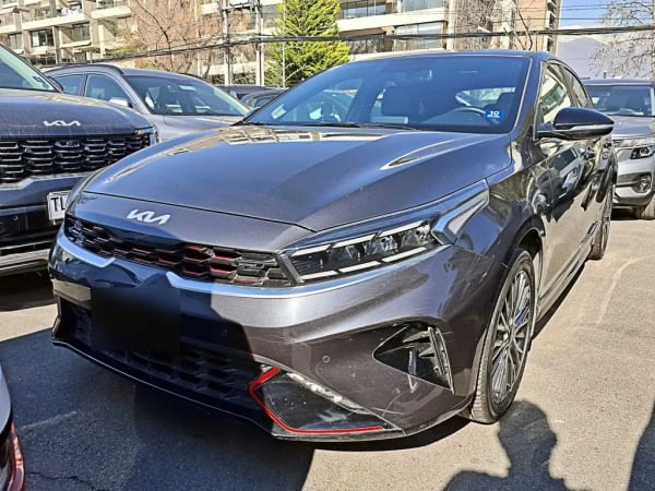 Kia Cerato 5 Gt año 2022