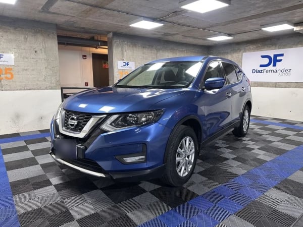 Nissan X-Trail 2.5 Drive 4x2 At 5p año 2021 Nissan X-Trail 2.5 Drive 4x2 At 5p año 2021