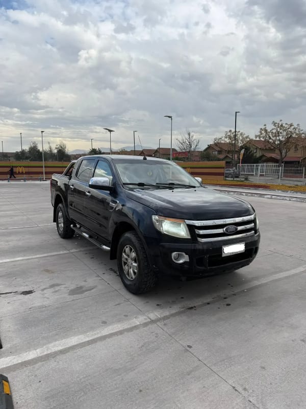 FORD RANGER 3.2 Xlt Mt 4x2 Diesel año 2014 FORD RANGER 3.2 Xlt Mt 4x2 Diesel año 2014
