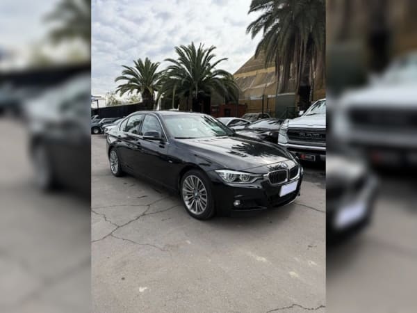 BMW 330 2.0 Lci Luxury 4x2 At 4p año 2017
