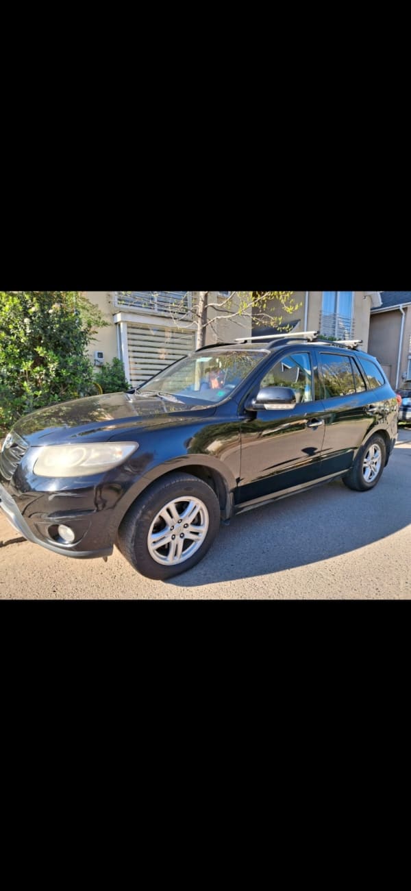 Hyundai Santa Fe 2.2 Crdi Fl Cm Gls 7p Mt 4x4 Diesel año 2012 Hyundai Santa Fe 2.2 Crdi Fl Cm Gls 7p Mt 4x4 Diesel año 2012