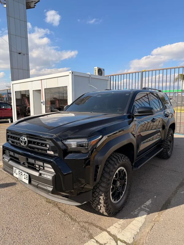 TOYOTA 4RUNNER 4.0 Sr5 At 4x4 año 2026 TOYOTA 4RUNNER 4.0 Sr5 At 4x4 año 2026