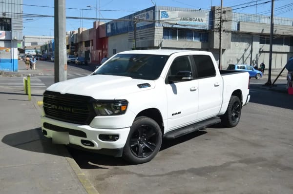 RAM 1500 3.6 Crew Cab Slt At 4x4 año 2021
