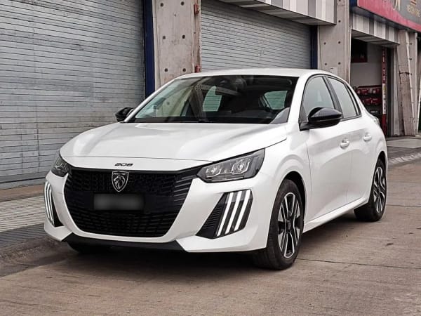 Peugeot 208 Puretech 4x2 1.2 año 2025 Peugeot 208 Puretech 4x2 1.2 año 2025