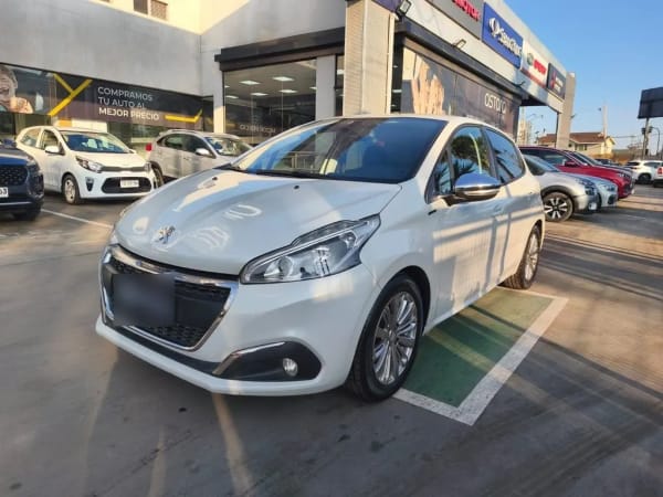Peugeot 208 Signature 1.2 Mt Hb Pure Tech año 2020 Peugeot 208 Signature 1.2 Mt Hb Pure Tech año 2020