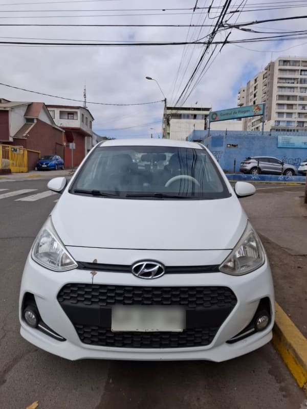 HYUNDAI GRAND I-10 1.2 Sdn Mt Gl 2ab Ac Pe año 2019