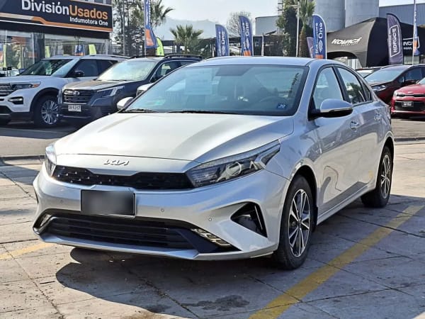 Kia Cerato Ex 4x2 1.6 año 2024 Kia Cerato Ex 4x2 1.6 año 2024