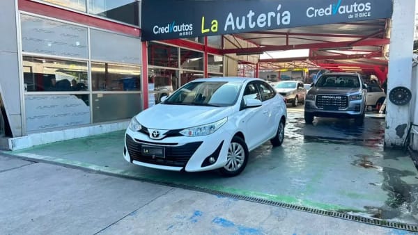 Toyota Yaris Gli 1.5 año 2019 Toyota Yaris Gli 1.5 año 2019