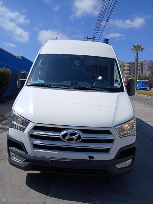 HYUNDAI H350 SOLATI 2.5 Cargo Van A/c Mt Diesel año 2021