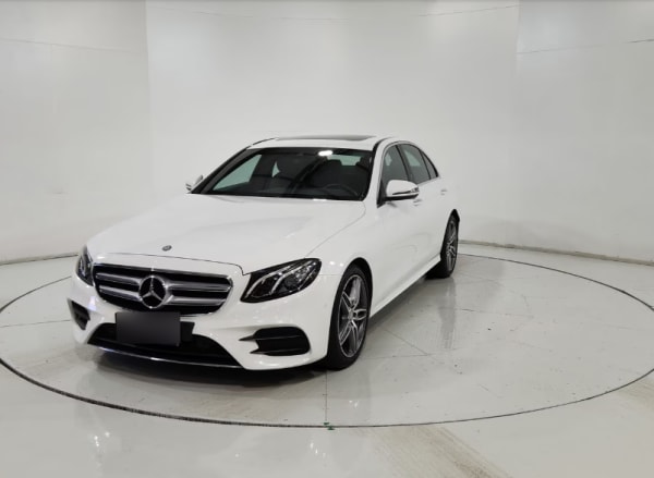 MERCEDES BENZ E300 2.0 Coupe At año 2017