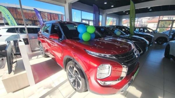 Mitsubishi Outlander 2.5 Gls P 4x4 At 5p año 2025 Mitsubishi Outlander 2.5 Gls P 4x4 At 5p año 2025