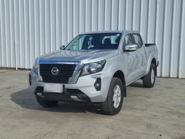 Nissan Navara D Cab 4x4 Xe 2.3 At año 2023 Nissan Navara D Cab 4x4 Xe 2.3 At año 2023