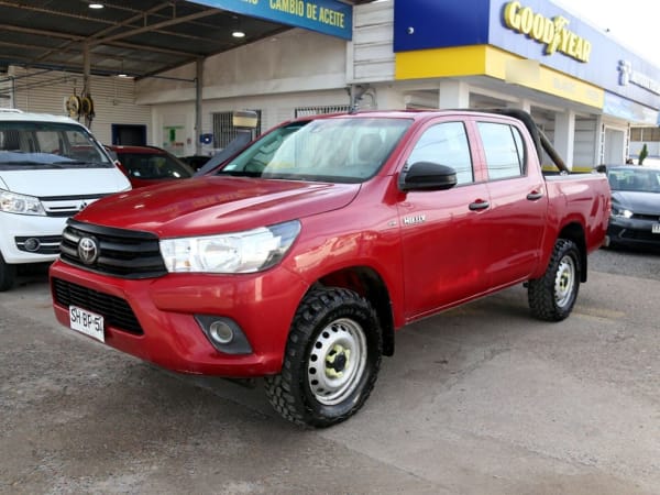 Toyota Hilux Dx 4x4 2.4 año 2023
