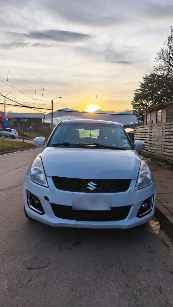 SUZUKI SWIFT 1.2 Glx At Ac año 2015 SUZUKI SWIFT 1.2 Glx At Ac año 2015