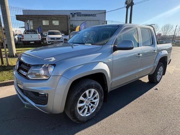 Volkswagen Amarok Trendline 4x2 Mt año 2023 Volkswagen Amarok Trendline 4x2 Mt año 2023