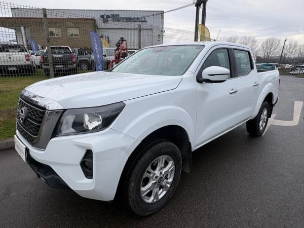 Nissan Navara 2.3 Mt 4x2 año 2023 Nissan Navara 2.3 Mt 4x2 año 2023