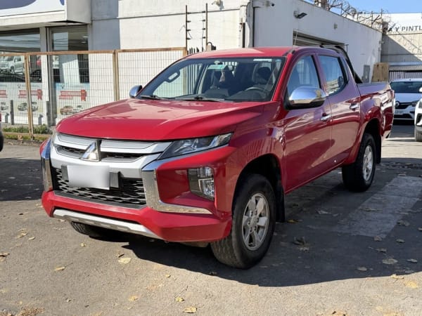 Mitsubishi L200 2.4 Katana Crt 4x4 Mt año 2023