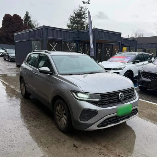 Volkswagen T-Cross 1.0 Tsi Trendline 4x2 5mt 5p año 2025 Volkswagen T-Cross 1.0 Tsi Trendline 4x2 5mt 5p año 2025