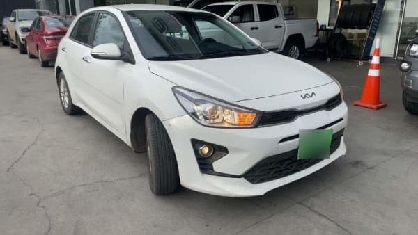 Kia Rio 5 1.4 Ex Full 4x2 Hb Ri 6mt 5p año 2024 Kia Rio 5 1.4 Ex Full 4x2 Hb Ri 6mt 5p año 2024