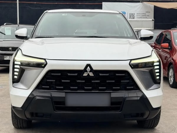 MITSUBISHI OUTLANDER Otra año 2025