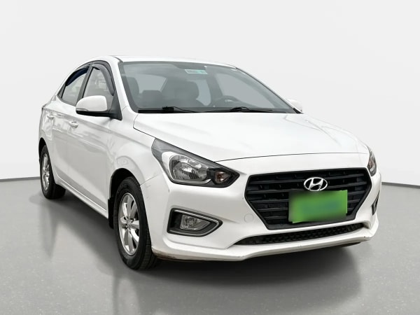 Hyundai Verna 1.4 Cb Plus 4x2 Mt5 4p año 2021 Hyundai Verna 1.4 Cb Plus 4x2 Mt5 4p año 2021