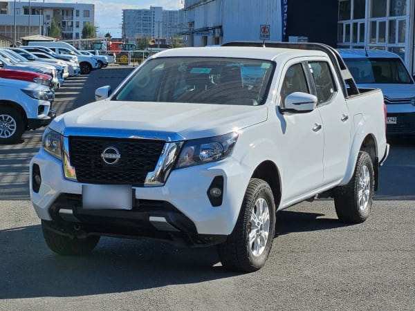 Nissan Navara Xe Dc Mt 4x4 2.3 año 2023