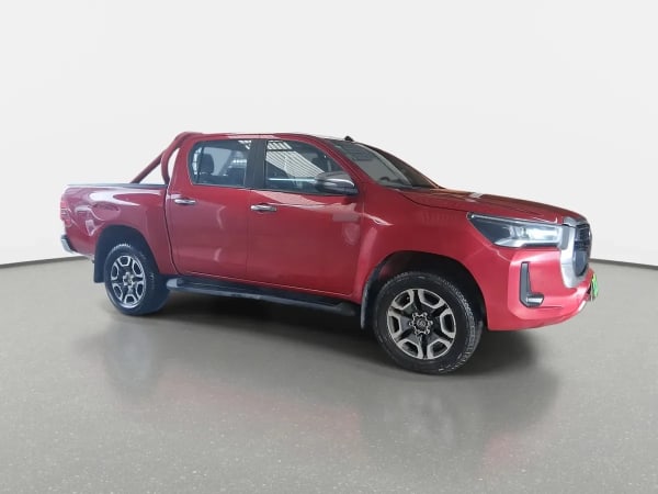 Toyota Hilux 2.8 Srv Diesel 4x4 Dob. Cab. At 4p año 2024