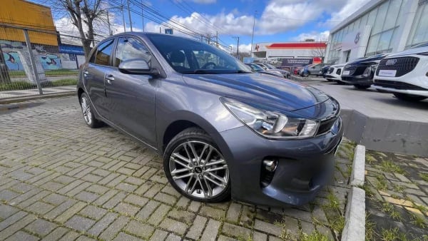 Kia Rio 5 1.4 Ex 4x2 Ac 6mt 5p año 2018 Kia Rio 5 1.4 Ex 4x2 Ac 6mt 5p año 2018