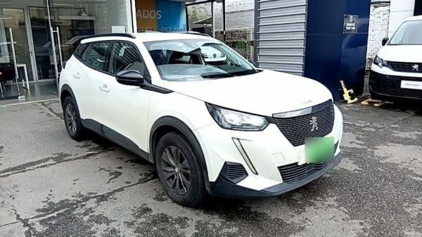 Peugeot 2008 1.5 Active Bluehdi Diesel 100 4x2 Mt 5p año 2023