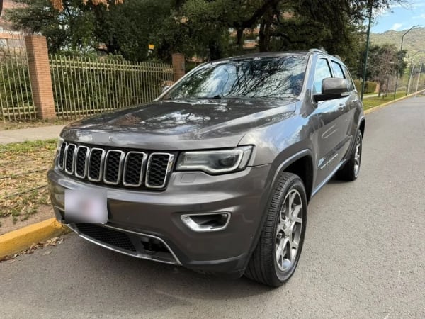 Jeep Grand Cherokee Limited 3.6 4x4 año 2019 Jeep Grand Cherokee Limited 3.6 4x4 año 2019